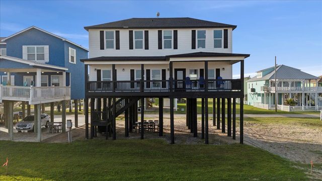 1326 Emerald — Port Bolivar, TX