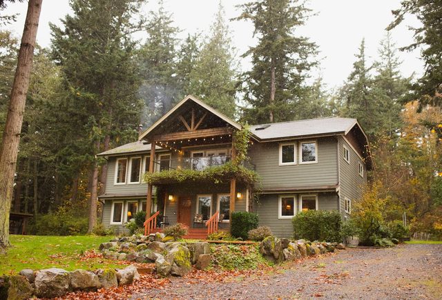 The Woodsy Island Hideaway