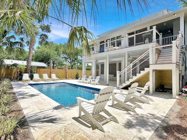 2605 Cameron Blvd - Beach Dream — Isle of Palms, SC