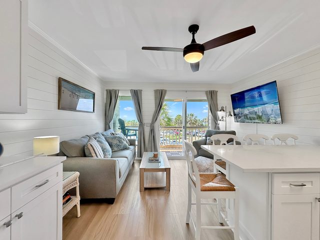 Sea Cabins 214A