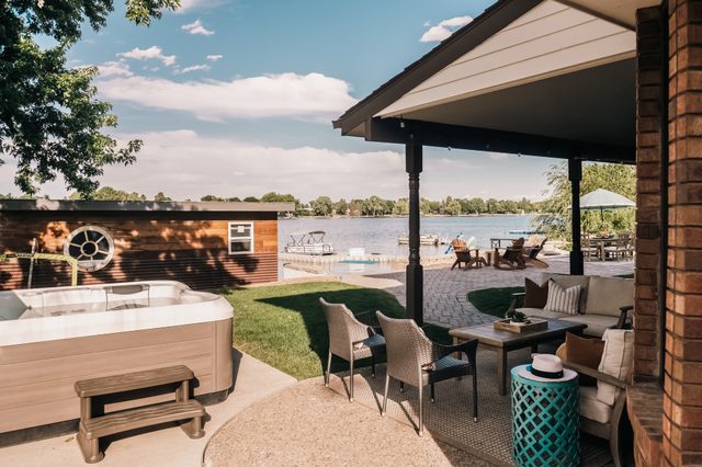 Logan Lakeview & Hot Tub Retreat