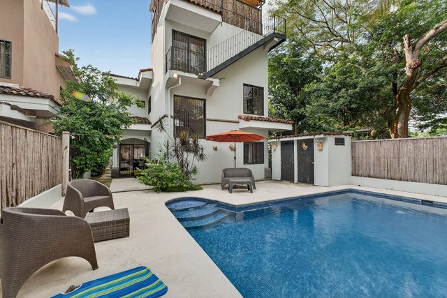 Playa Potrero-Modern 4bedroom beach home with ocean views — Santa Cruz, Guanacaste Province