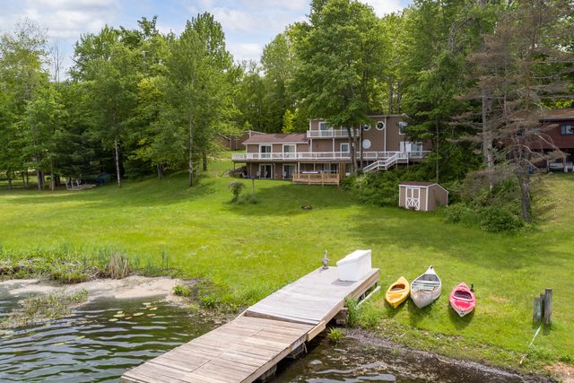 Lakeside Lodge Retreat