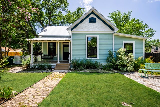 EIDERHAUS — Boerne, TX