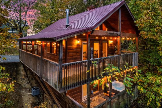 Hikers Lodge — Sevierville, TN