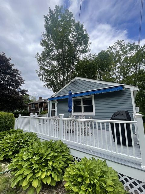 Johnny’s Vintage Gem  —  York — York, ME
