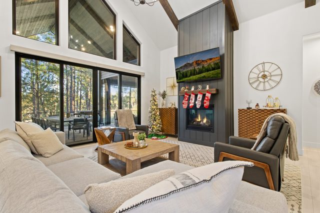 SL_Sage Cabin — Show Low, AZ