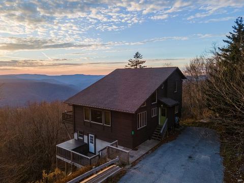 Chateau Montreux 9BR — Snowshoe, WV