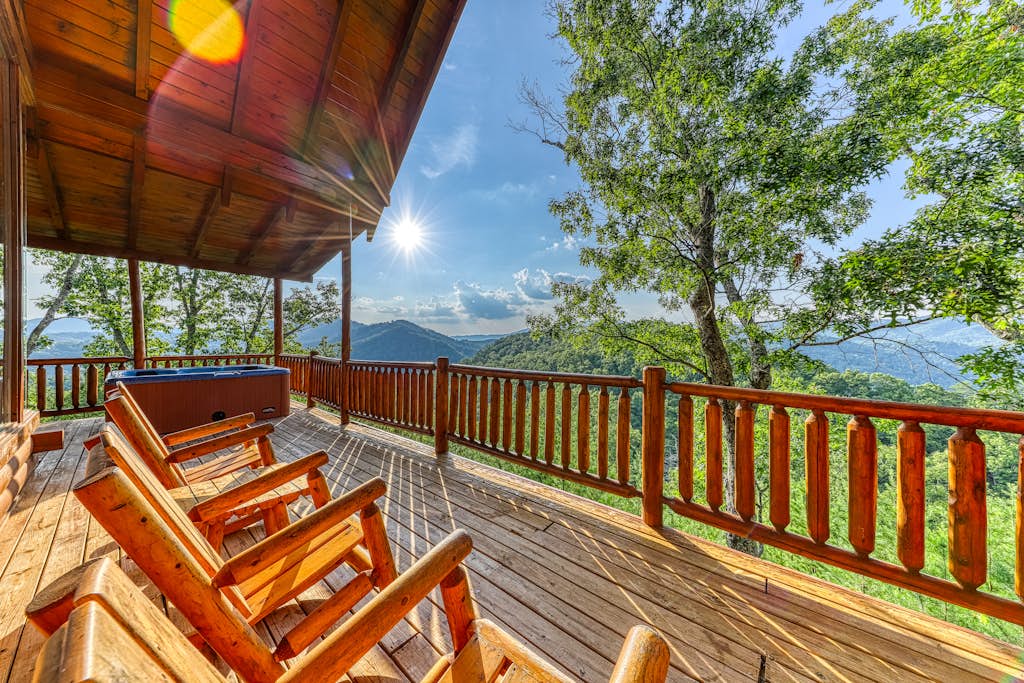 Mountain Side Cabin, Sleeps 10, Hot Tub, Fireplace