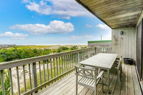 Robbins Rest Retreat — Ocean Beach, NY