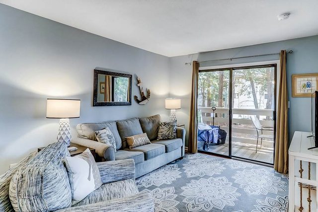 Villa with WiFi, Private Washer & Dryer, Central AC - Shared Pools, Hot Tub