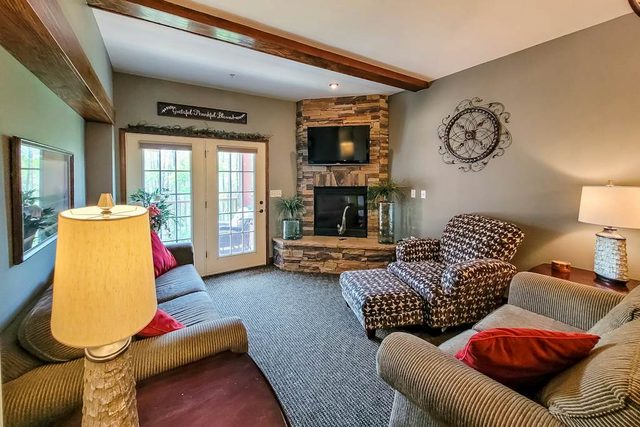 Charming Dollywood Retreat・Hot Tub & Pool Access