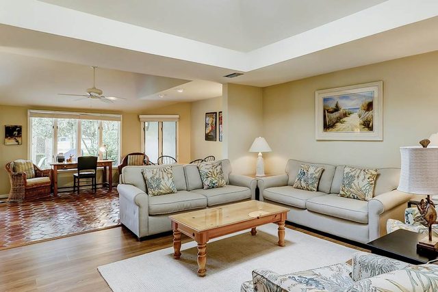 Spacious Getaway Featuring Shared Pool & Tennis Court + Free WiFi, AC, W/D