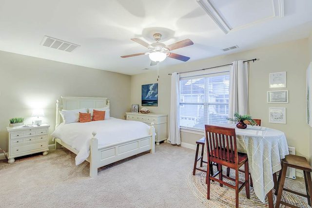 Charming studio with 3 pools, kitchenette & AC