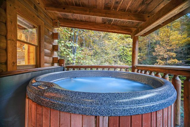 5 Mi to Pigeon Forge・Cozy Escape・Dog Welcome・Views