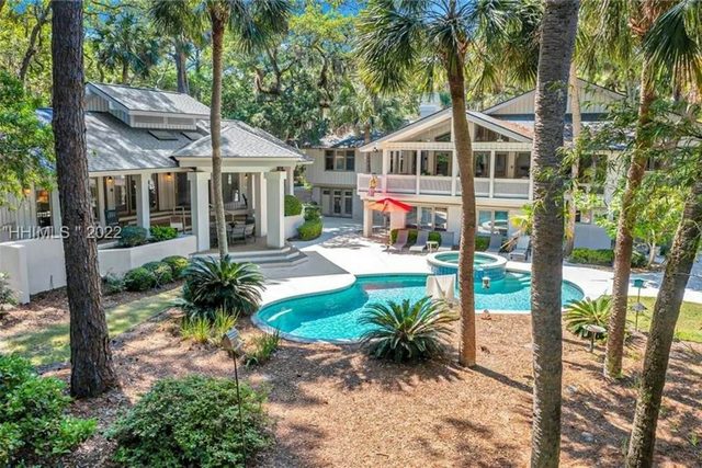 Secluded Sea Pines retreat with private pool, pool spa, & 3rd row beach access
