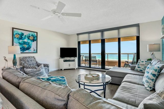 Vibrant ocean view condo with hot tub tennis court pool WD balcony and grill
