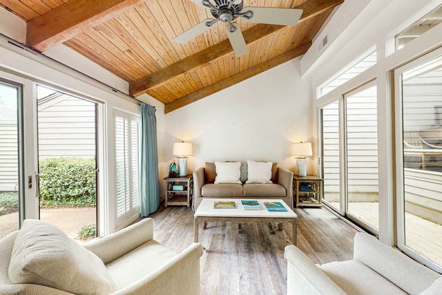 Twin Oaks 207 | Condo in Hilton Head