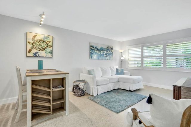 Coastal Dunedin Duplex | Beach, Trail & Marina