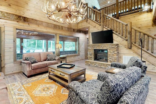 Elegant Lodge, for 12・Pool・Hot Tub・Theater・Games