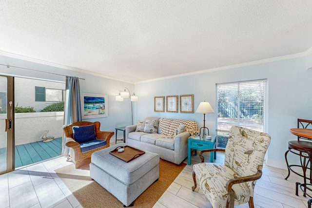Wonderful sun-filled retreat w/ generous patio, pool, & tennis - near beaches