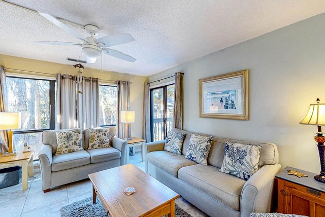 Lovely Palmetto Dunes Getaway w/ Pool & Shuttle to Shelter Cove, Near Beach