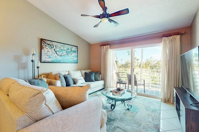 Golf Course View front condo with pool and private beach access snowbird friendly