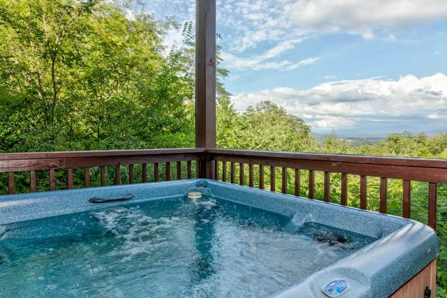 Rustic Log Cabin, Sleep 10, Hot Tub, Panoramic Views