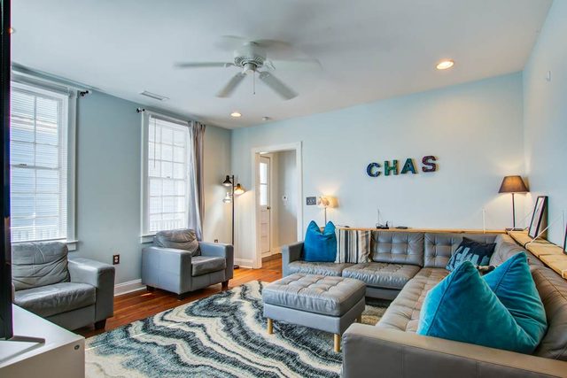 Renovated two-story home in Charleston with private yard - 30-day rental — Charleston, SC
