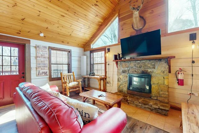 Serene Quintessential Mtn Cabin・Games・Hot Tub