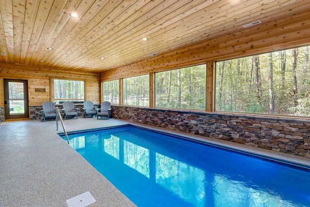 Luxury Sevierville Cabin, Indoor Pool & Hot Tub
