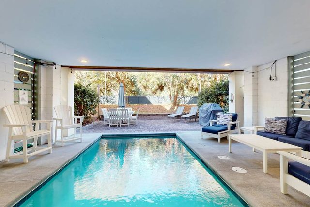 Sandcastle by the Sea - brand-new, private pool, elevator & 3 blocks to beach