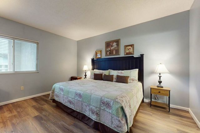 Scenic River, Shared Pool, Walk to Attractions