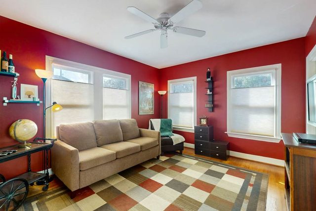 2 BR Central Houston Home with Balcony