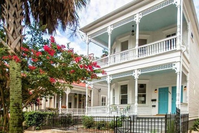 Historic downstairs home in downtown Charleston w/free WiFi - perfect for groups — Charleston, SC