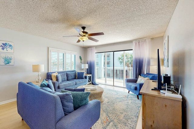 Corner beach condo with Gulf views beachside Pool and Hot tub