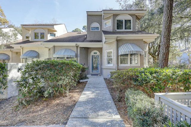 Family Condo In Ideal Location w/Shared Pool, WiFi, W/D, Firepit - Near Beach