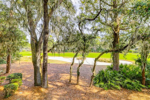 Newly updated Sea Pines retreat on golf course - Pool, Tennis/Pickleball Courts