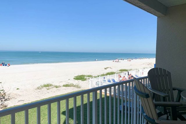 Beachfront corner condo with pool and hot tub easy access to dining