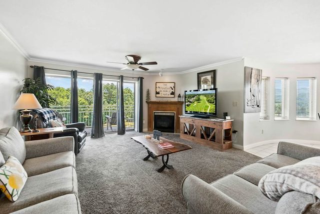 Serene Condo W Stunning Views, Sleeps 6, Near Dolly