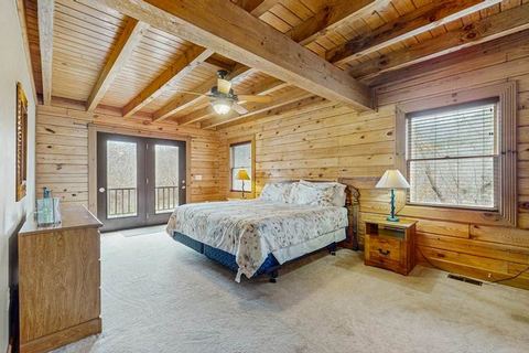 Private Dock, Lakefront Cabin Stay, Firepit Nights — Norris Lake, TN