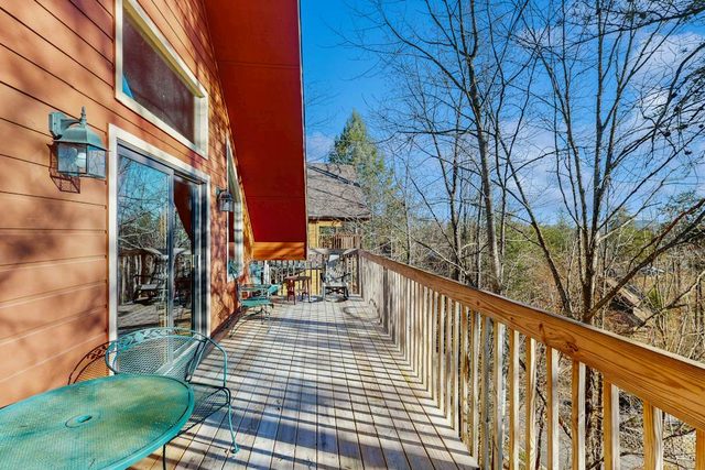 Pigeon Forge Cabin, Sleeps 10, Hot Tub, Pool Table