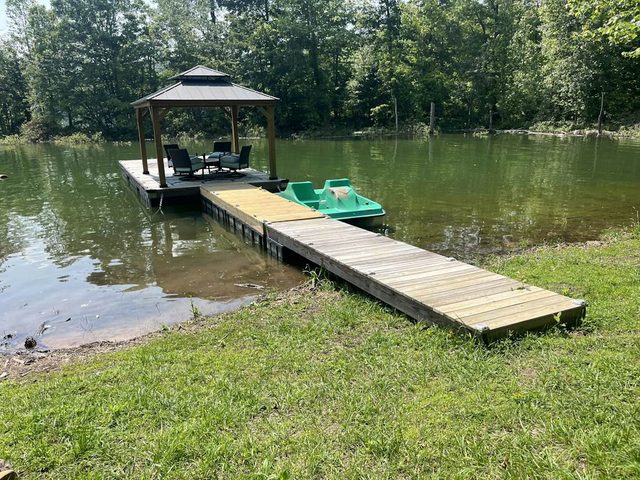 Quiet Norris Lake Lakefront Cabin w/ Private Dock