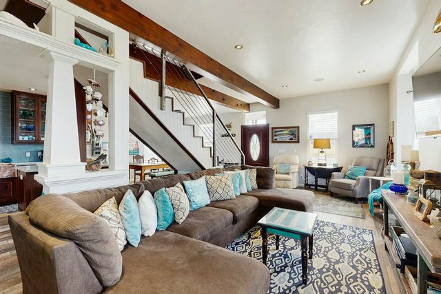Mermaid Manor - Hot Tub & Steps to the Beach — Fort Bragg, CA