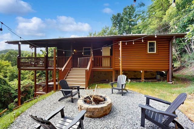 Cozy Cabin, Near Pigeon Forge・Hot Tub・Game・Firepit