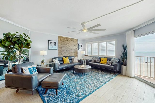 Spacious cottage with glorious Gulf view and beachfront heated pool and spa