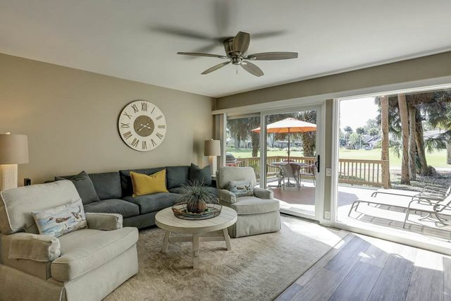 Golf course-front condo w/ large deck & pool close beach, tennis, pickleball