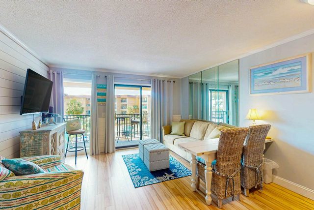 Don’t Worry. Beach Happy! 1BR Oceanview King Bed Villa in HHBT Resort