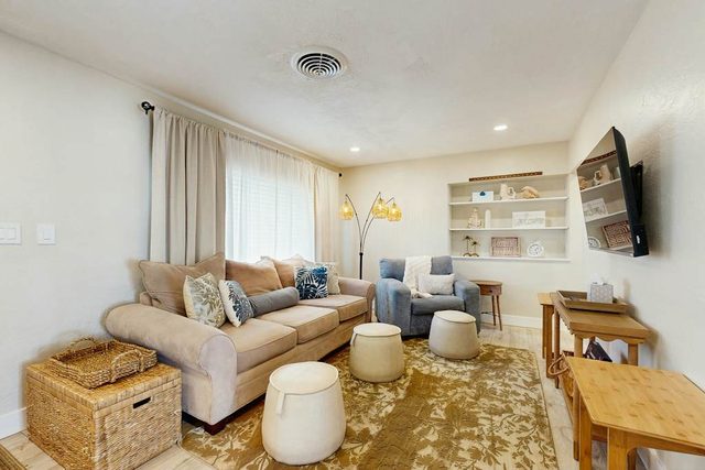St. Pete Escape with Hot Tub & Near the Beach
