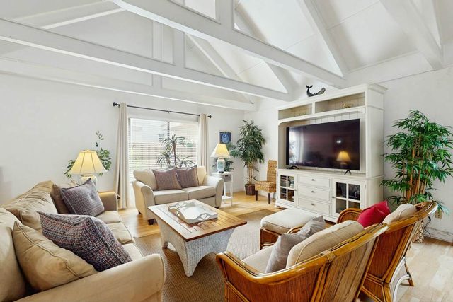 Beautiful Palmetto Dunes Villa- Lagoon Views,  Complex Pool
